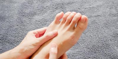 7 علاجات منزلية فعالة لعلاج فطريات أظافر القدم.. تعرفي عليها