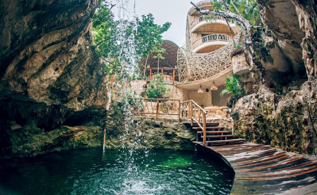 تولوم المكسيكية