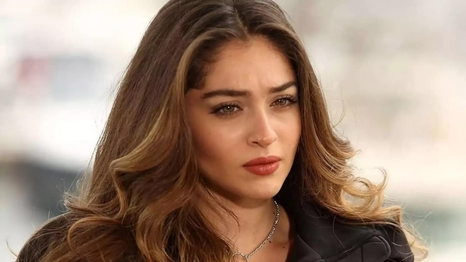 جيمري بايسال "Cemre Baysel"