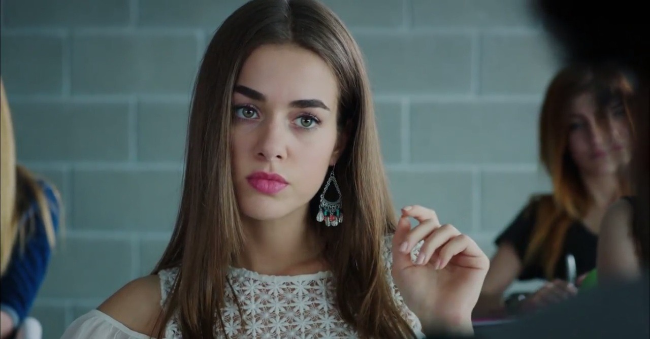 بانسو سورال "Bensu Soral"