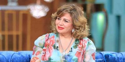 الهام الصغيرة تدخل التمثيل على خطى خالتها الهام شاهين.. شاهدي جمالها اللافت