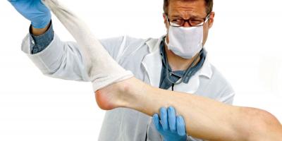 علاجات منزلية للتخلص من رائحة القدمين الكريهة