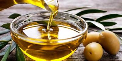 فوائد تناول زيت الزيتون على الريق