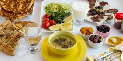 أطعمة يجب تناولها في سحور رمضان لتجنب الشعور بالجوع