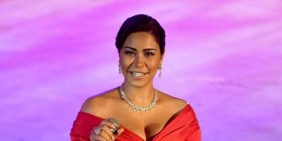 شيرين عبدالوهاب باستقبال حافل قبيل حفلها في السعودية