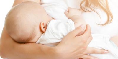 التسمم الغذائي أثناء الرضاعة الطبيعية..هل هناك خطر على الطفل؟