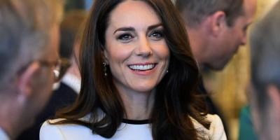 بدلة كيت ميدلتون الحمراء من ألكسندر ماكوين.. احصلي عليها بسعر أقل