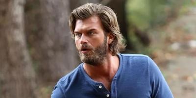 كيفانش تاتليتوغ بإطلالة مختلفة في افتتاح مسلسل 