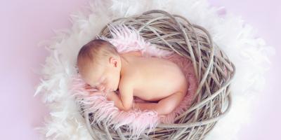 لا تقلقي..  إليكِ علاجات منزلية فعالة لإمساك رضيعك