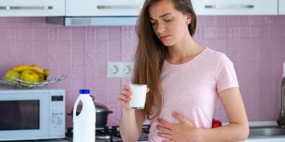 كيف أعرف أن طفلي يعاني من حساسية اللاكتوز؟ إليك أبرز العلامات والأعراض