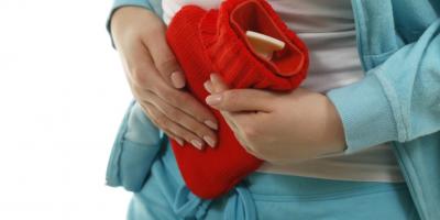 طرق سريعة وسهلة للتخلص من تقلصات الحيض.. تعرفي عليها