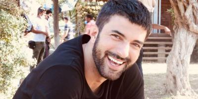 إنجين أكيوريك يتصدر 