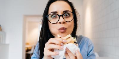 إليك ما يحدث لجسمك عند تناول اللحوم الباردة كل يوم!