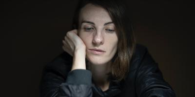 تعرفي على أنواع الاكتئاب الخمس