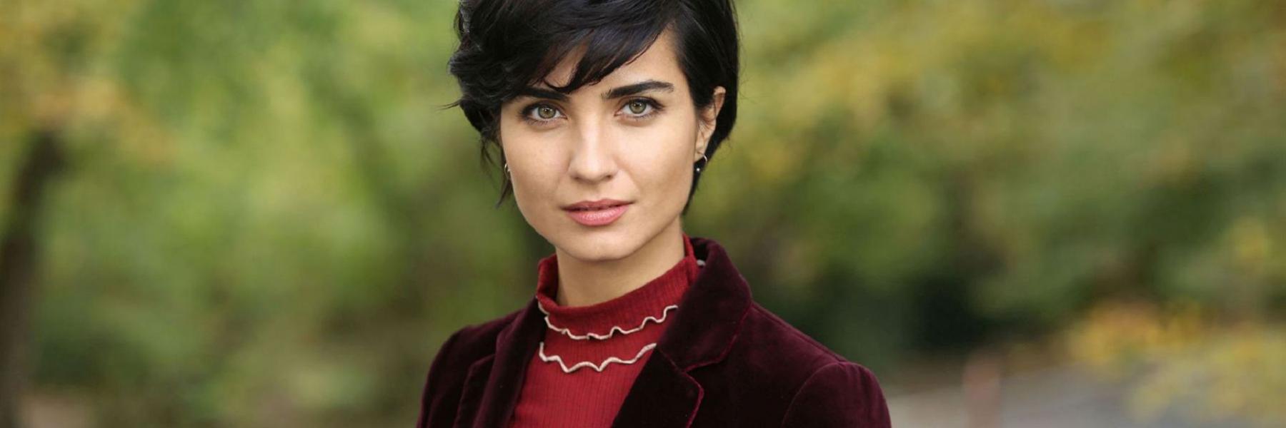 الممثلة التركية توبا تنفصل عن حبيبها بعد علاقة دامت لـ 4 سنوات!