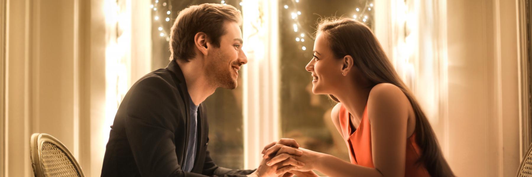 8 أفكار رومانسية للتعبير عن الحب لزوجكِ في الفالنتاين