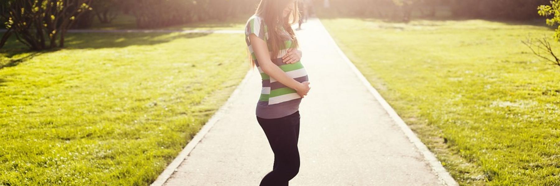 تعرفي على فوائد المشي للحامل