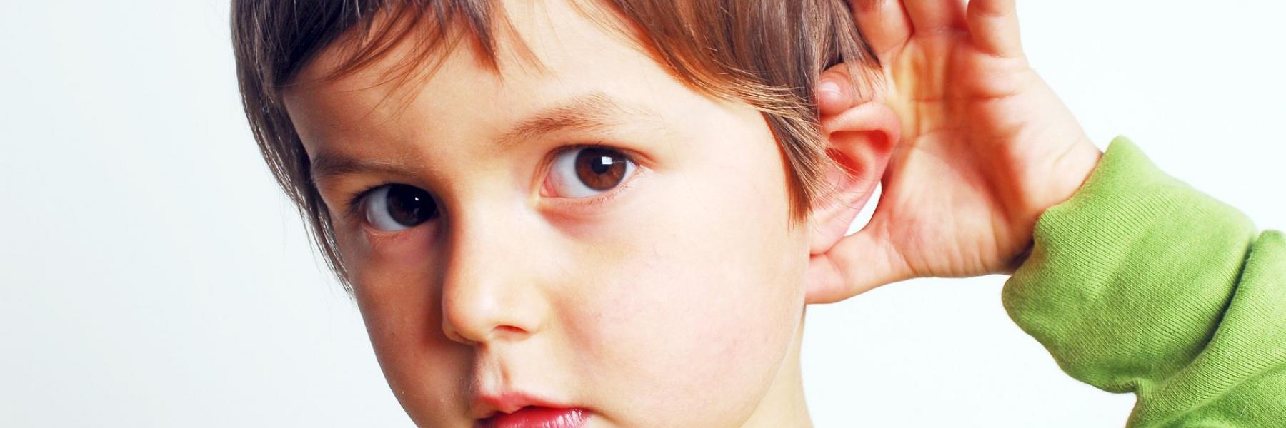 نصائح للتواصل مع الطّفل الأصمّ أو ضعيف السّمع