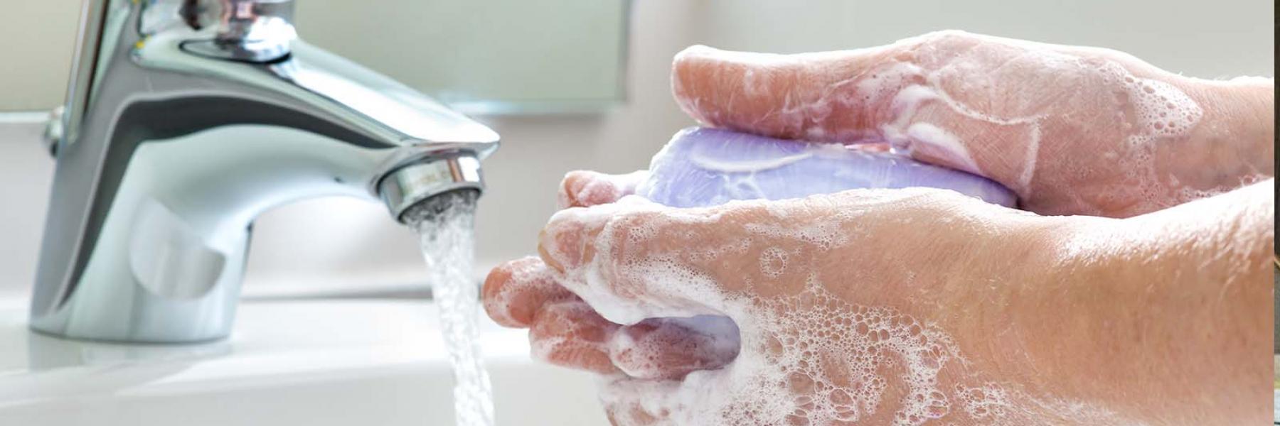 للوقاية من كورونا.. إليك الطريقة الصحيحة لغسل اليدين في 6 خطوات (صورة)