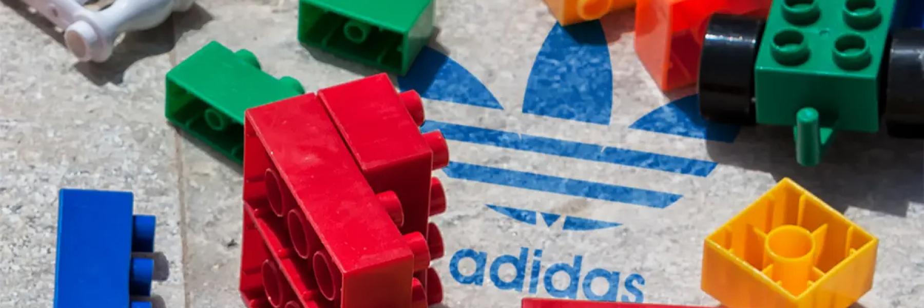 adidas Originals ومجموعة LEGO تتعاونان لإضفاء لمسة مميّزة على موديل ZX 8000