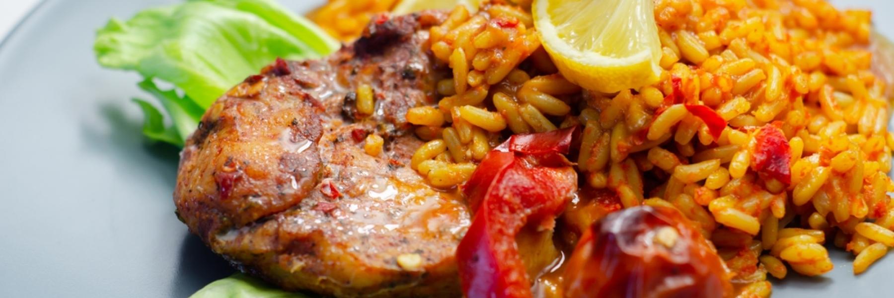 أرز بالدجاج والخضار على الطريقة المكسيكية
