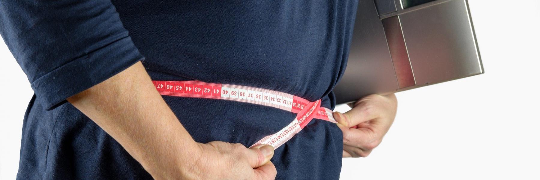 إليكِ خطوات بسيطة لتجنب زيادة الوزن أثناء العمل من المنزل