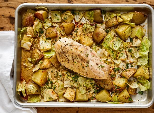 صدور دجاج بالفرن مع البطاطا