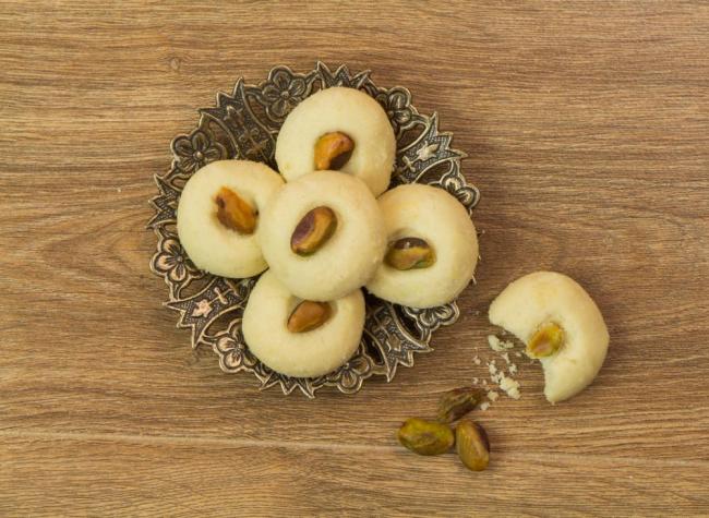 الغريبة