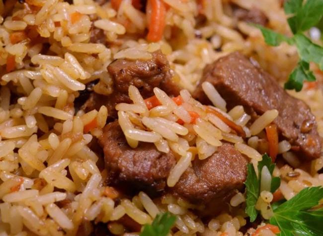 الأرز باللحم والجزر