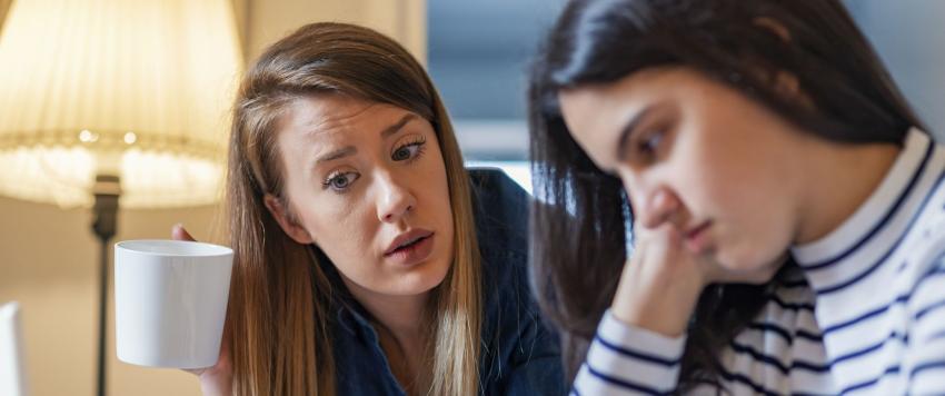 نصائح عليك اتباعها لزيادة ثقة طفلك المراهق بنفسه