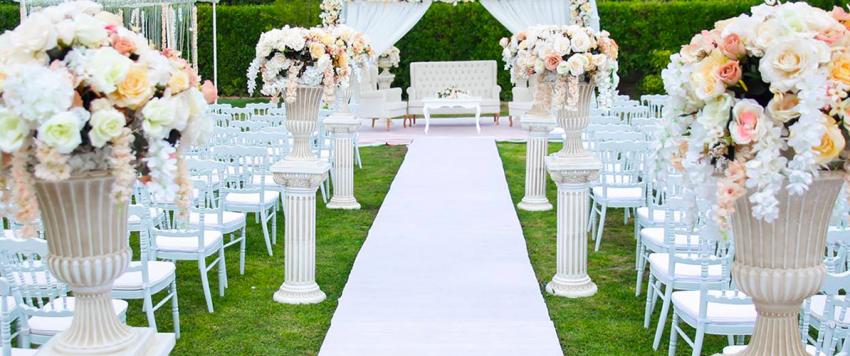 تجنبي هذه الإطلالات عند الذهاب لحفلات الزفاف