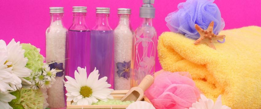  يمكن استخدامها كفرشاة لتنظيف أسطح وصنابير حمامك.