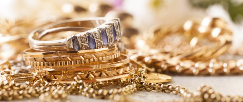 مجوهرات الذهب