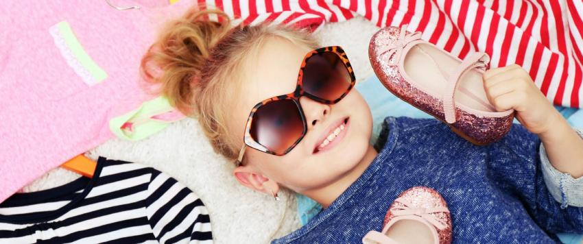 قطع ملابس لا تشتريها لطفلك أبداً