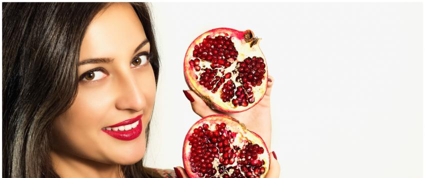 ماسكات الرمان لتفتيح البشرة