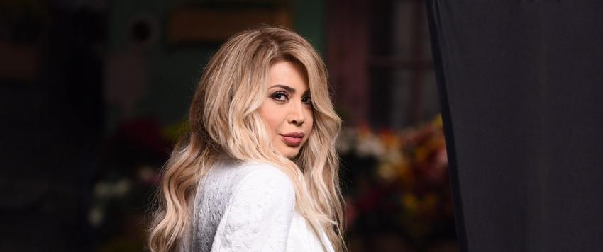 نوال الزغبي ترد على اتهامات ضدها بشأن انتماءها السياسي في لبنان (صور)