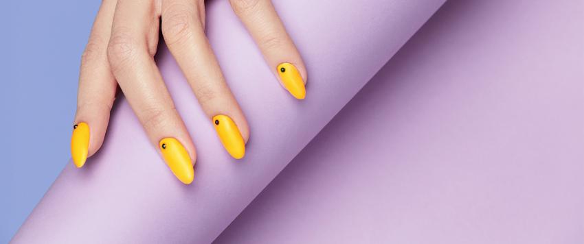 طلاء الأظافر