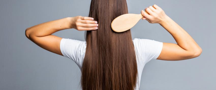 وصفات أقنعة طبيعية تمنحك خصلات ملساء وصحية