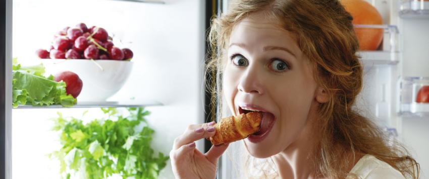 تجنبي هذه العادات السيئة بعد الأكل!