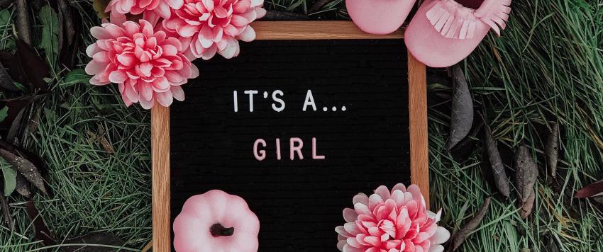 أمريكيان يرزقان بمولودتهما الأولى بعد إنجاب 14 ولدًا