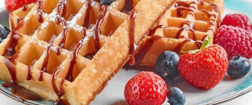 حلى الوافل بالشوكولاته