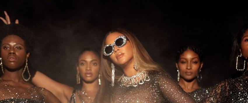 بيونسيه تتألق بتصميم سعودي في فيلم Black Is King