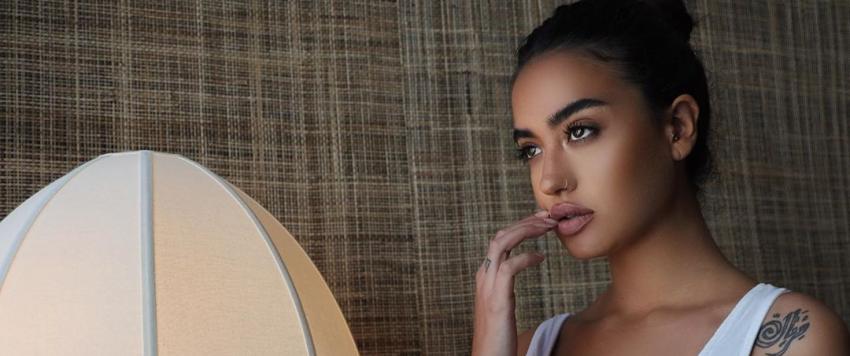 إطلالات شبابية بسيطة للحامل مستوحاه من نينا عبد الملك!