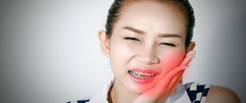 أسباب آلام تقويم الأسنان ونصائح لمواجهتها!