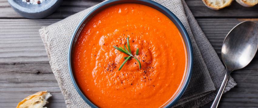 حساء الطماطم الحارة