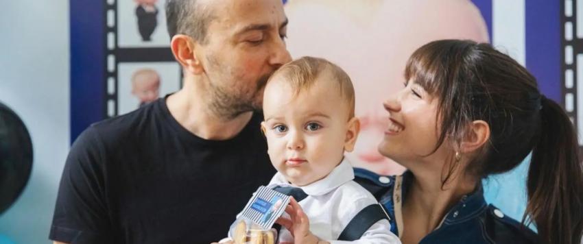 هازال كايا تحتفل بعيد الأم بفيديو لطيف مع نجلها 