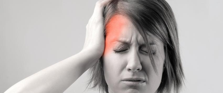 7 نصائح للشعور بالراحة قدر الإمكان أثناء نوبة الصداع النصفي