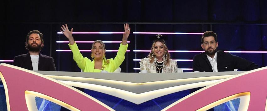 برنامج "من أنت أيها المقنع؟"