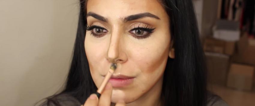 تعرفي على طريقة وضع الكونتور حسب شكل وجهك 