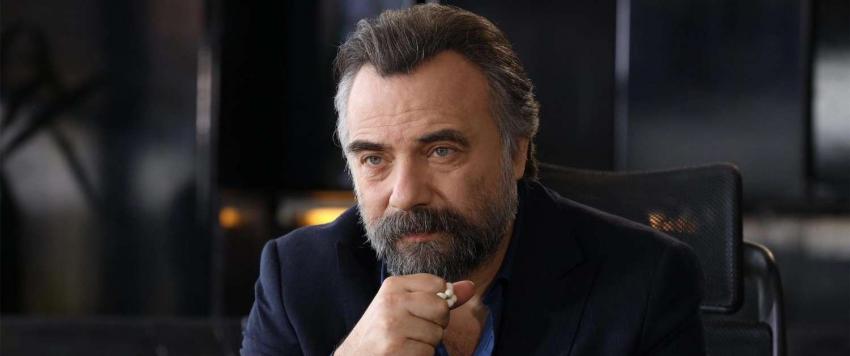 بطل مسلسل "لا أستطيع التأقلم مع هذا العالم"